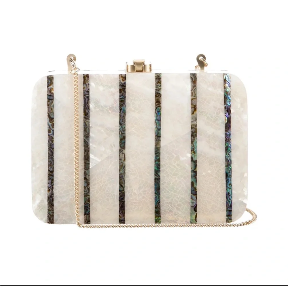 Chic White and Green Striped Clutch - Picture 4 of 6